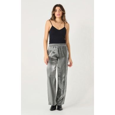 Nina Pant