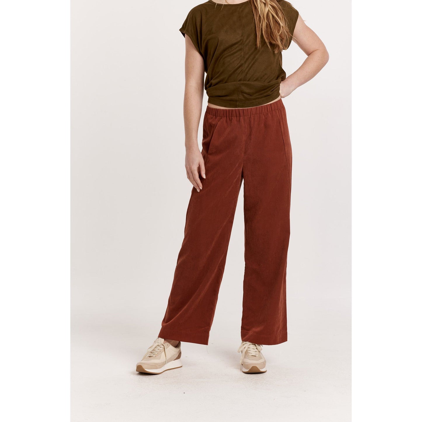 Pari Pant in Mahogany