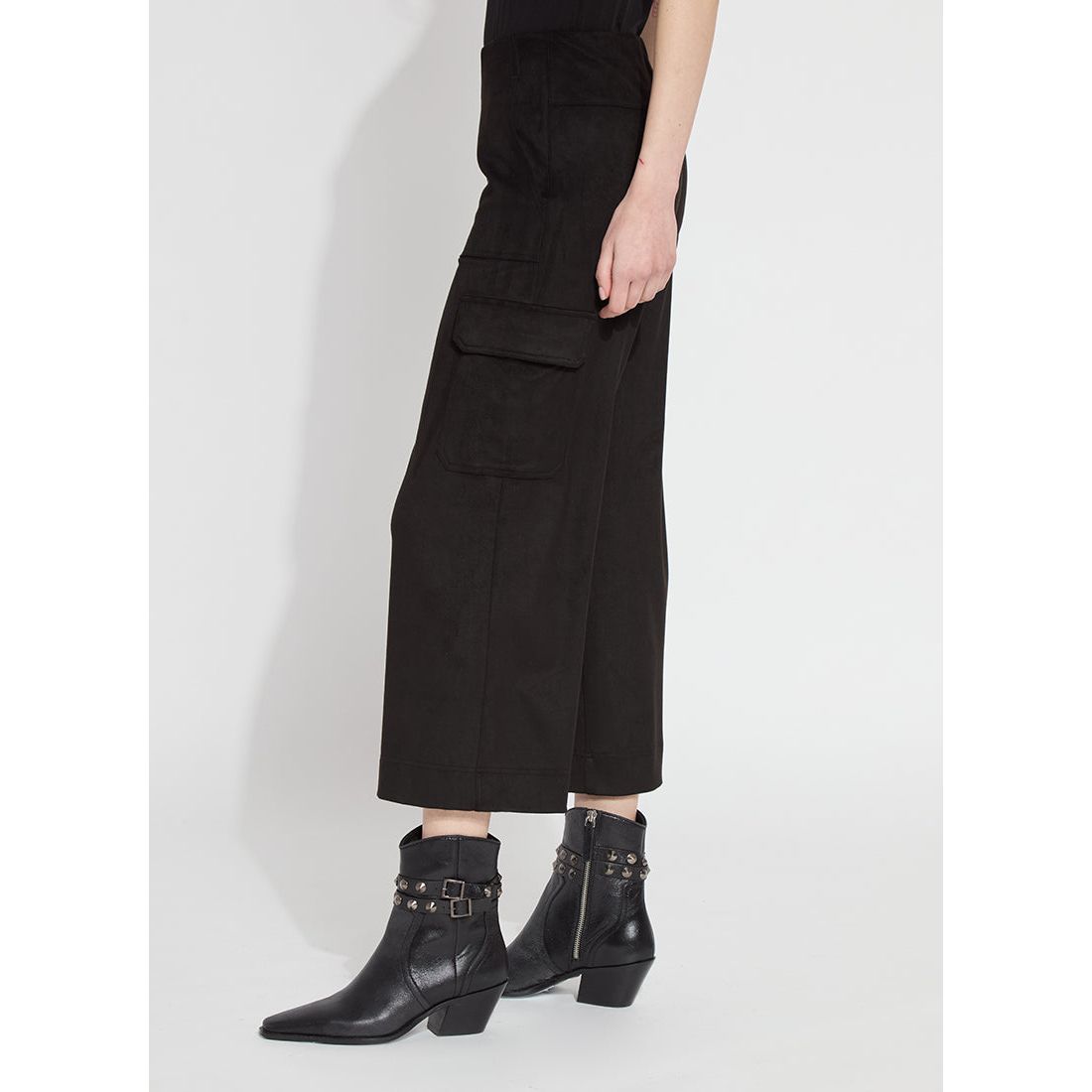 Anita Hi Waist Vegan Crop Cargo in Black